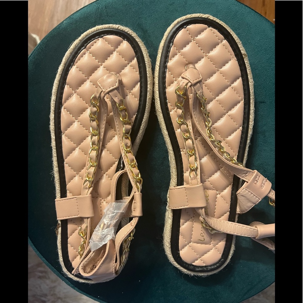 Women’s 6 1/2 sandal new